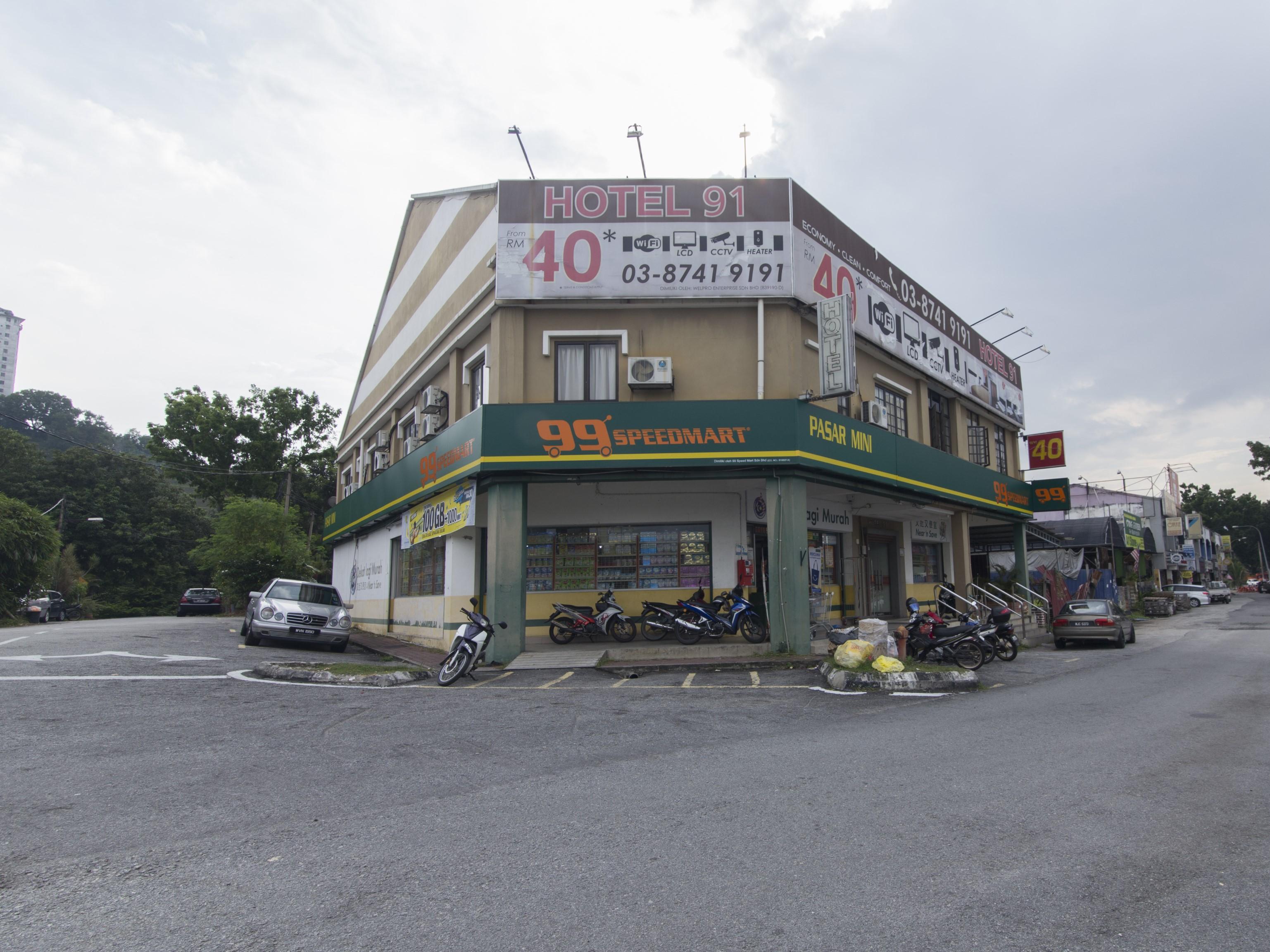 Oyo 91130 Hotel 91 Bukit Mewah Kajang Exterior photo
